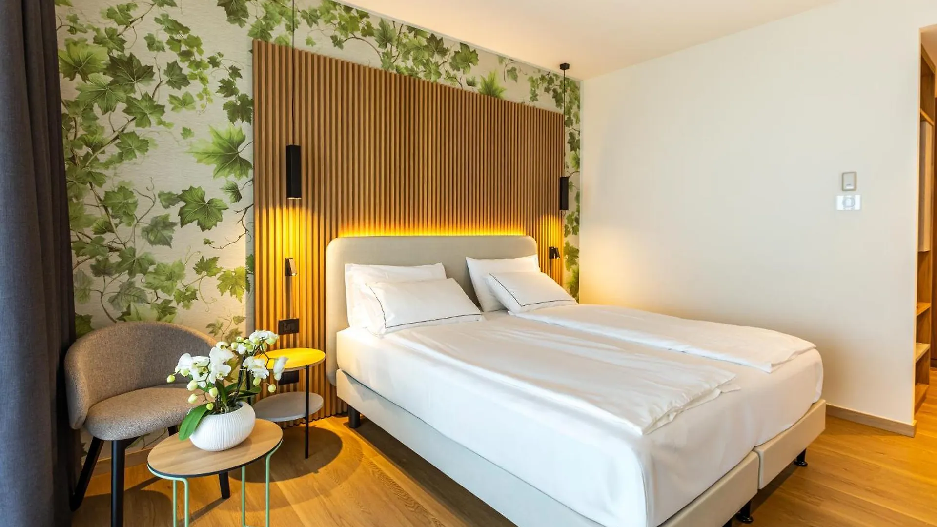 Hotel Europa Sirmione 4*,