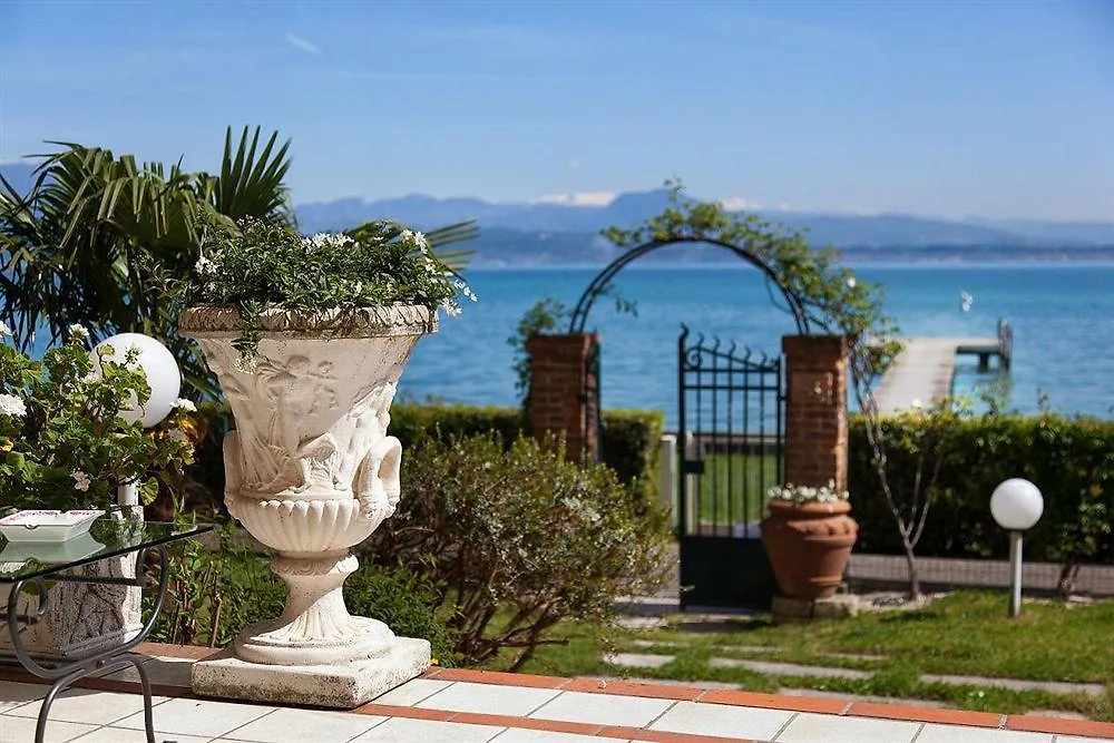 Hotel Europa Sirmione 4*,  Italy