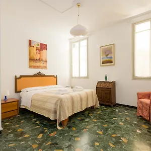 Kyra's House Venice