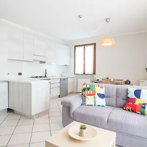 Apartment Gardappartamenti Sorgente Pool