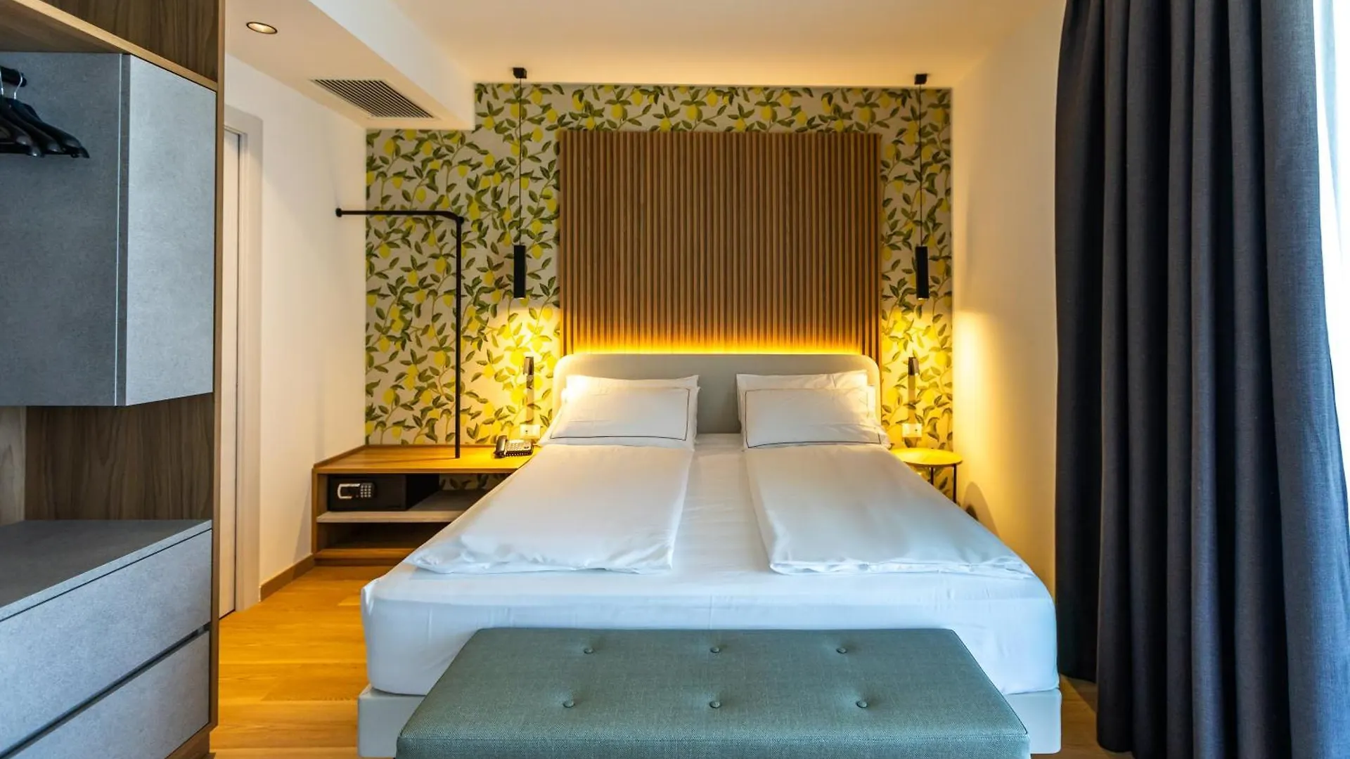 Hotel Europa Сирмионе