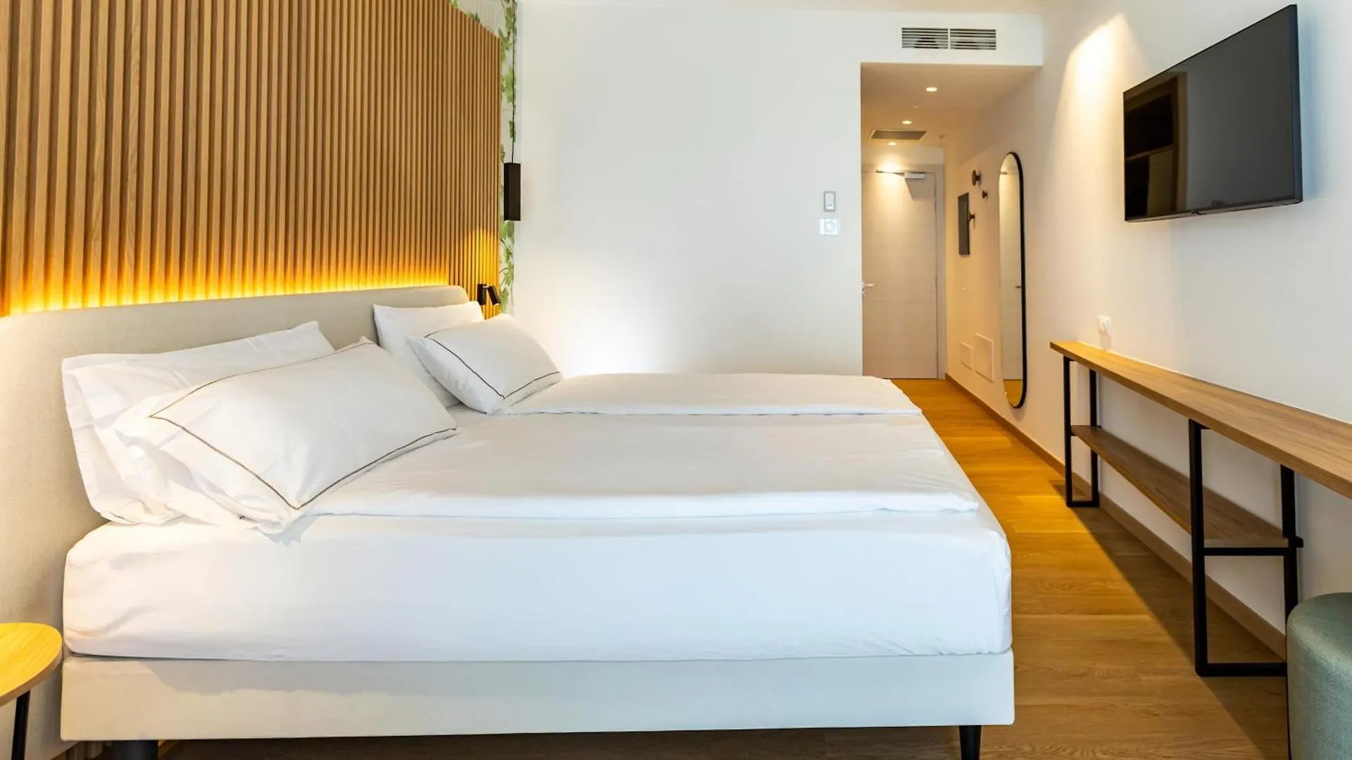 Hotel Europa Сирмионе